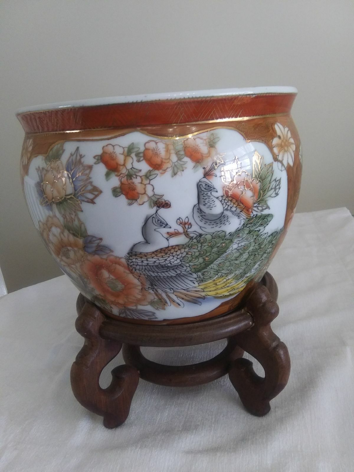 Chinese Hand Painted Porcelain Fish Bowl/ Planter