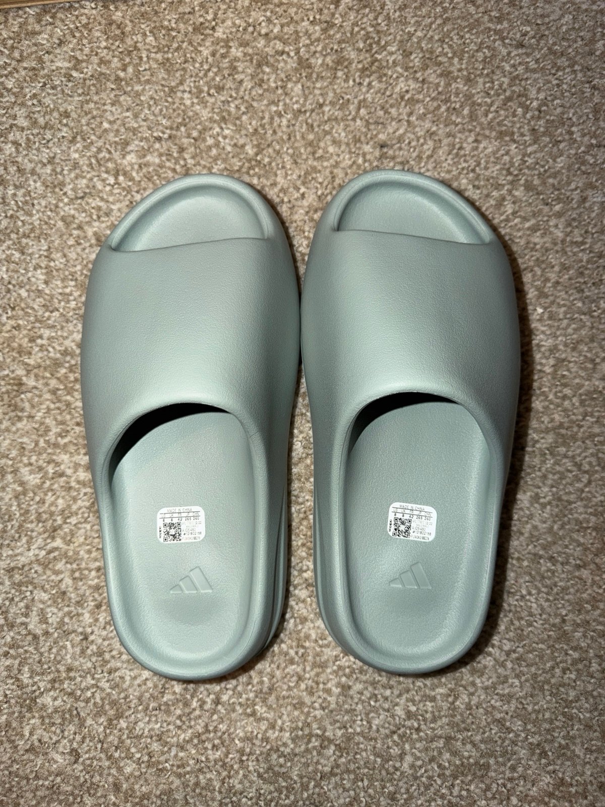 Yeezy Slide Salt Sz. 8