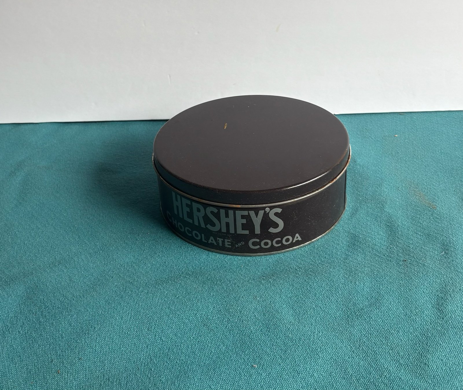 Hershey Chocolate and Cocoa Tin