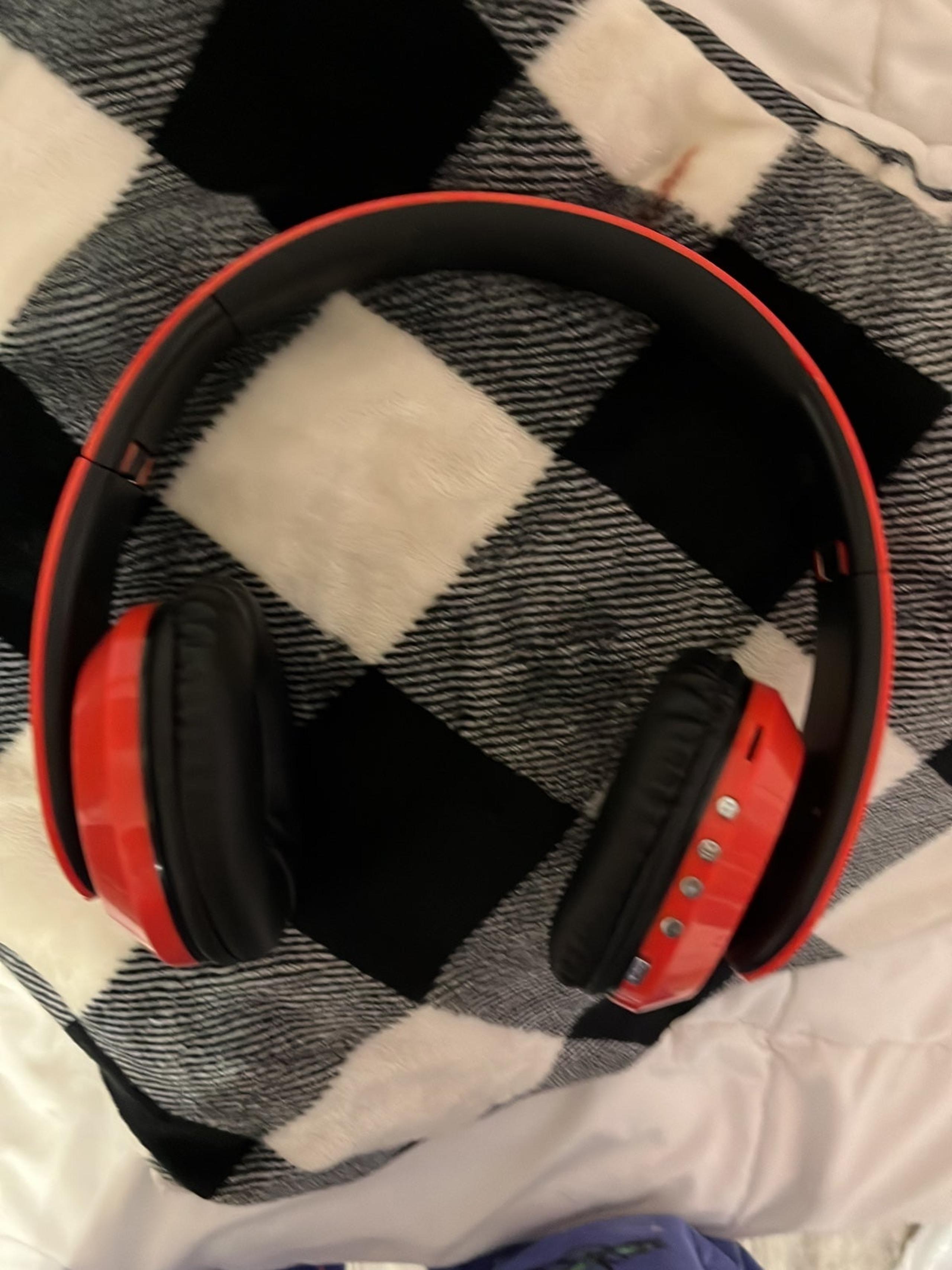 Polaroid Red Bluetooth Headphones