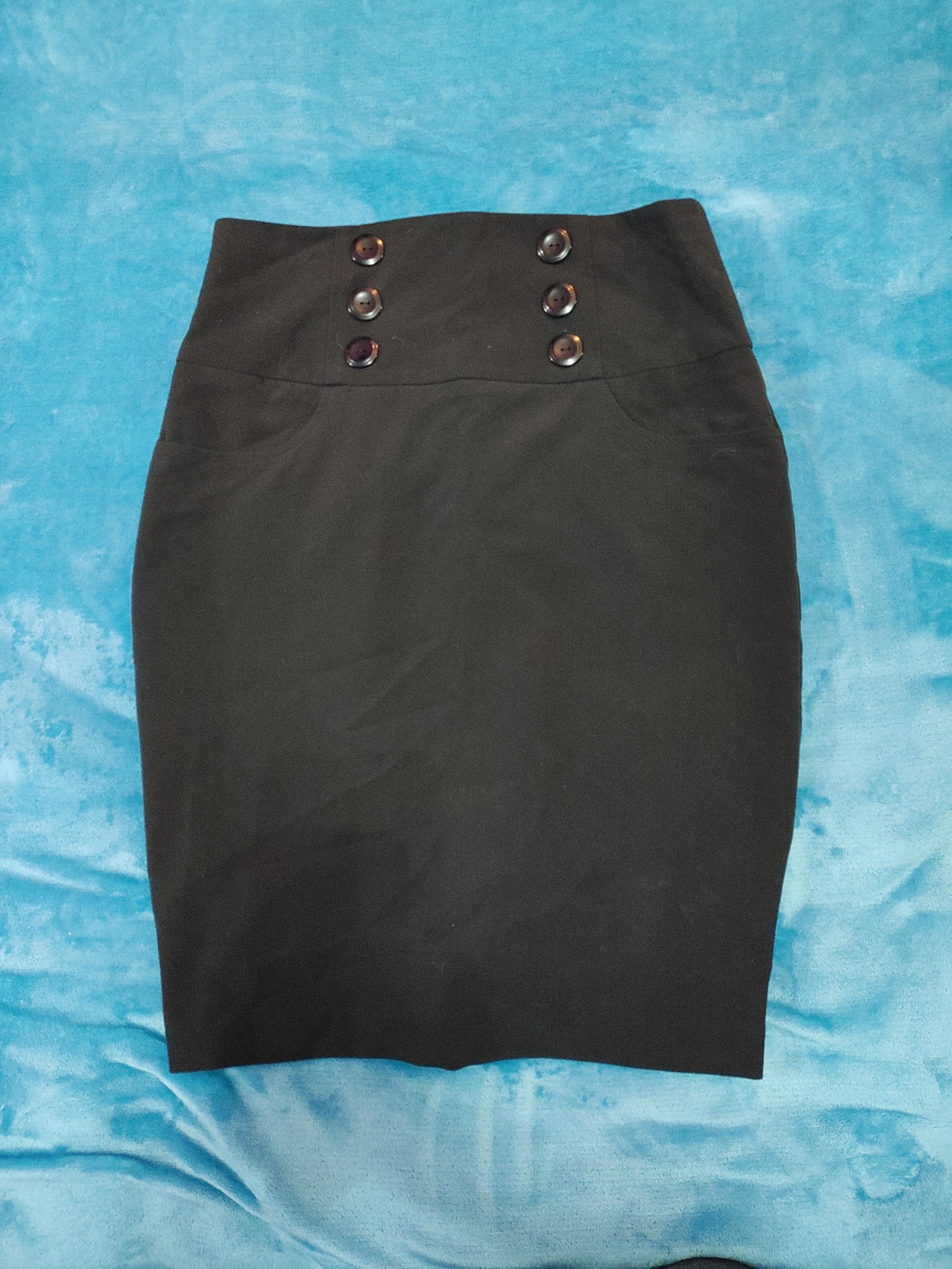 Juniors BCX knee length skirt, size 7