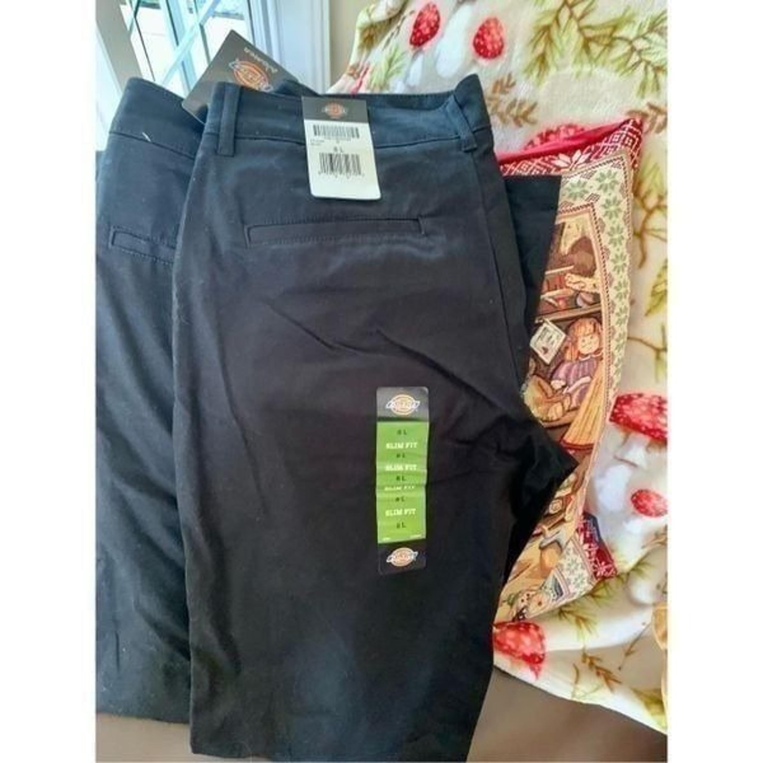 Women’s Dickies flex twill pant slim fit bootcut 8L