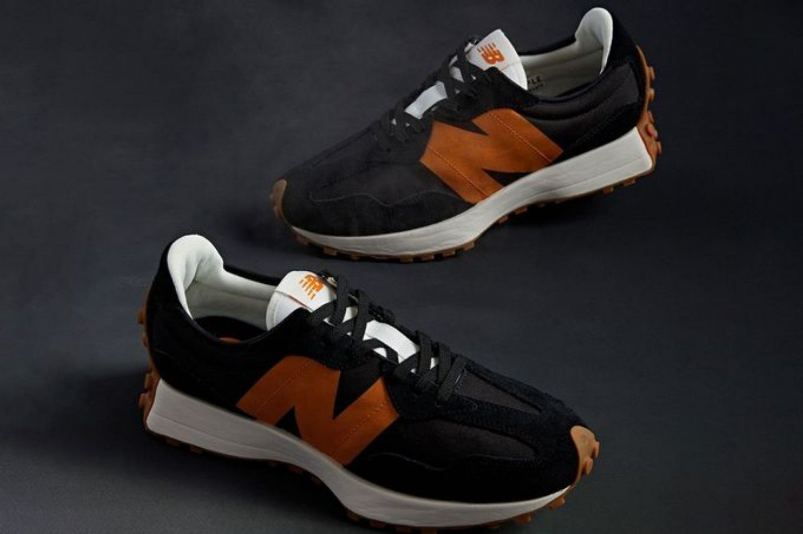 NEW Balance 327 running sneakers orange/black