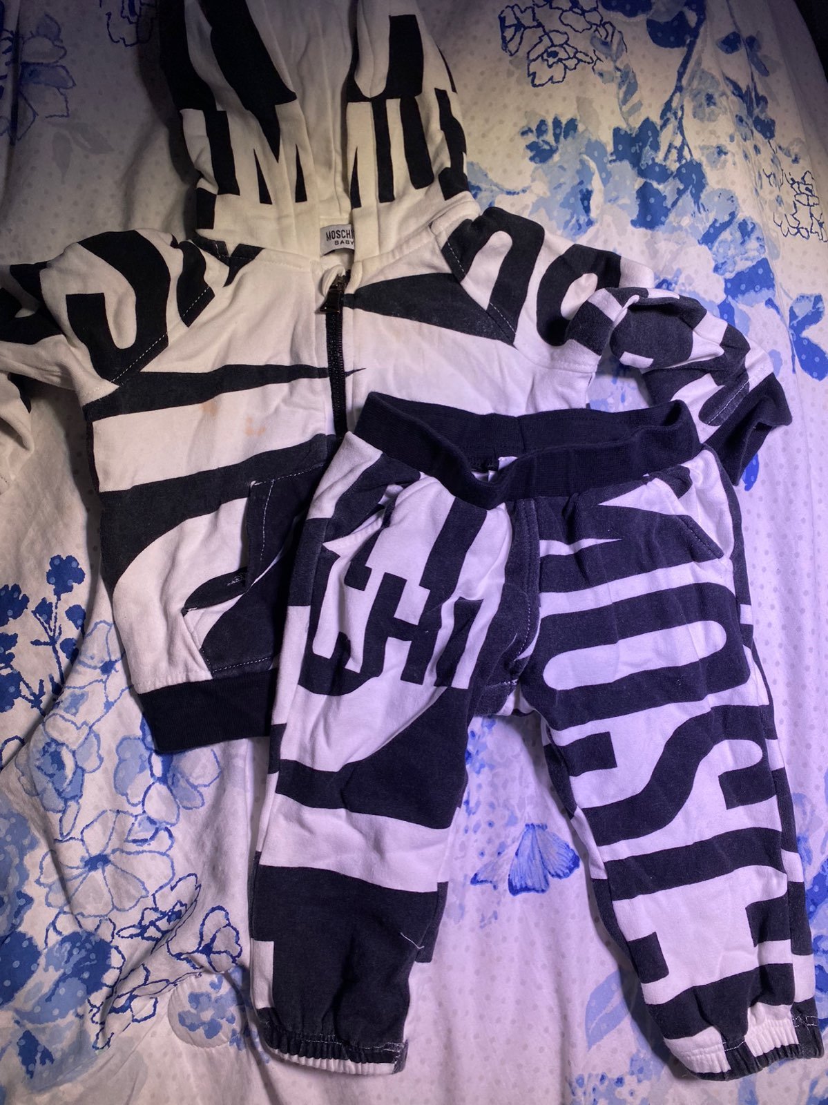 Auerhentic Baby boy Moschino track set