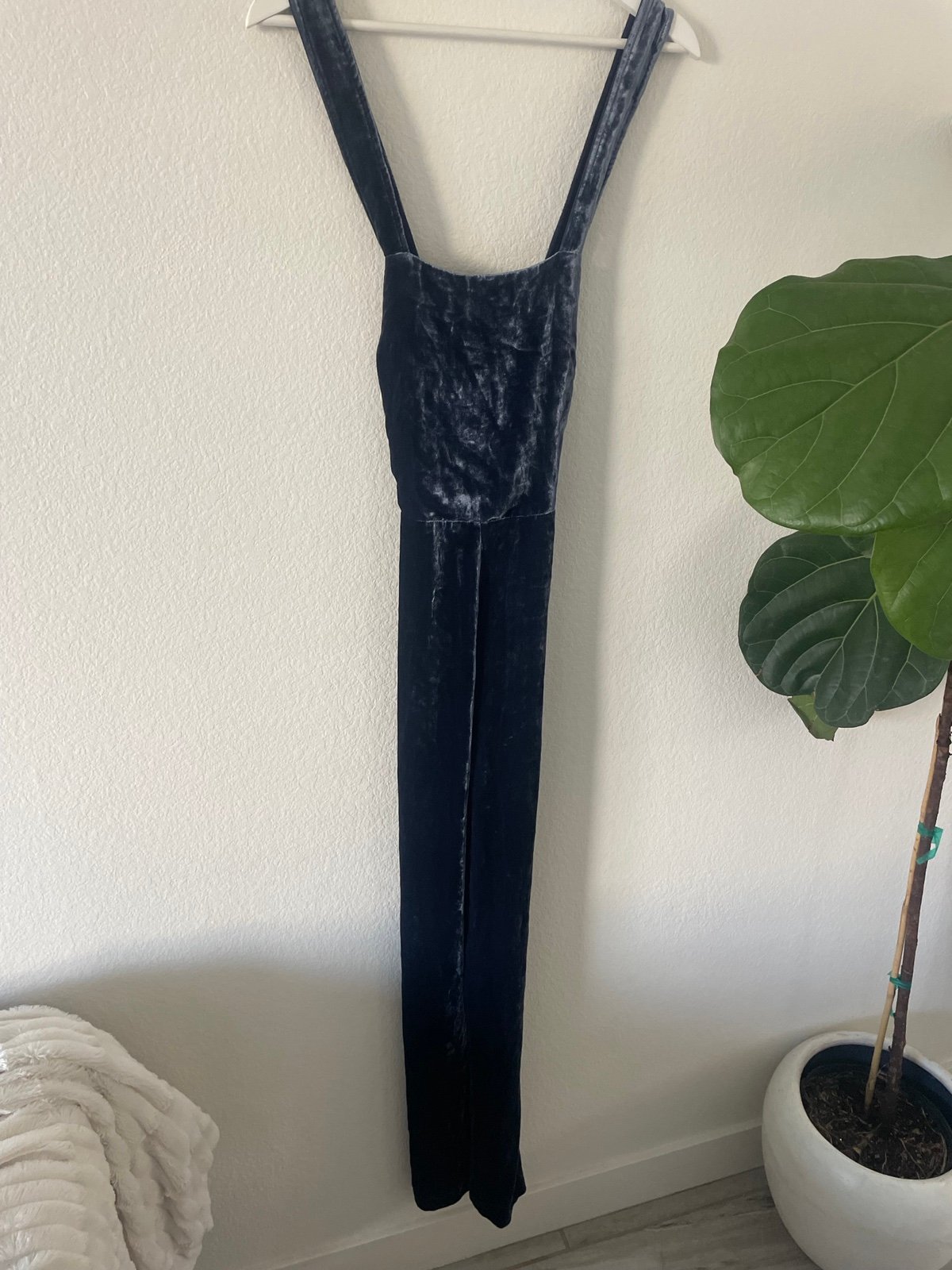 Staud Women's Sleeveless Wide Leg Velvet Silk Rayon Jumpsuit Navy Size 4