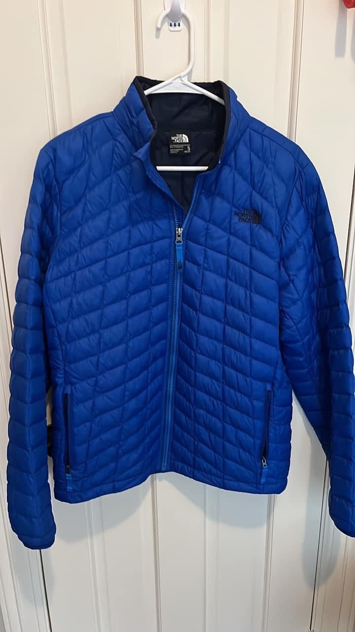 Boys North Face Thermoball jacket size XL 18-20