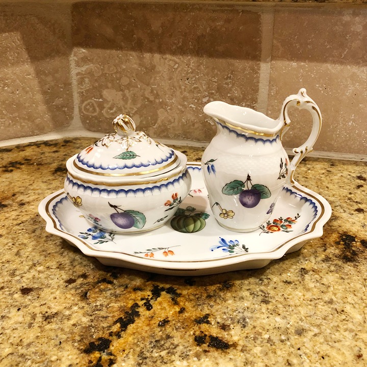 Richard Ginori Italian Sugar Bowl & Creamer & Underplate Set