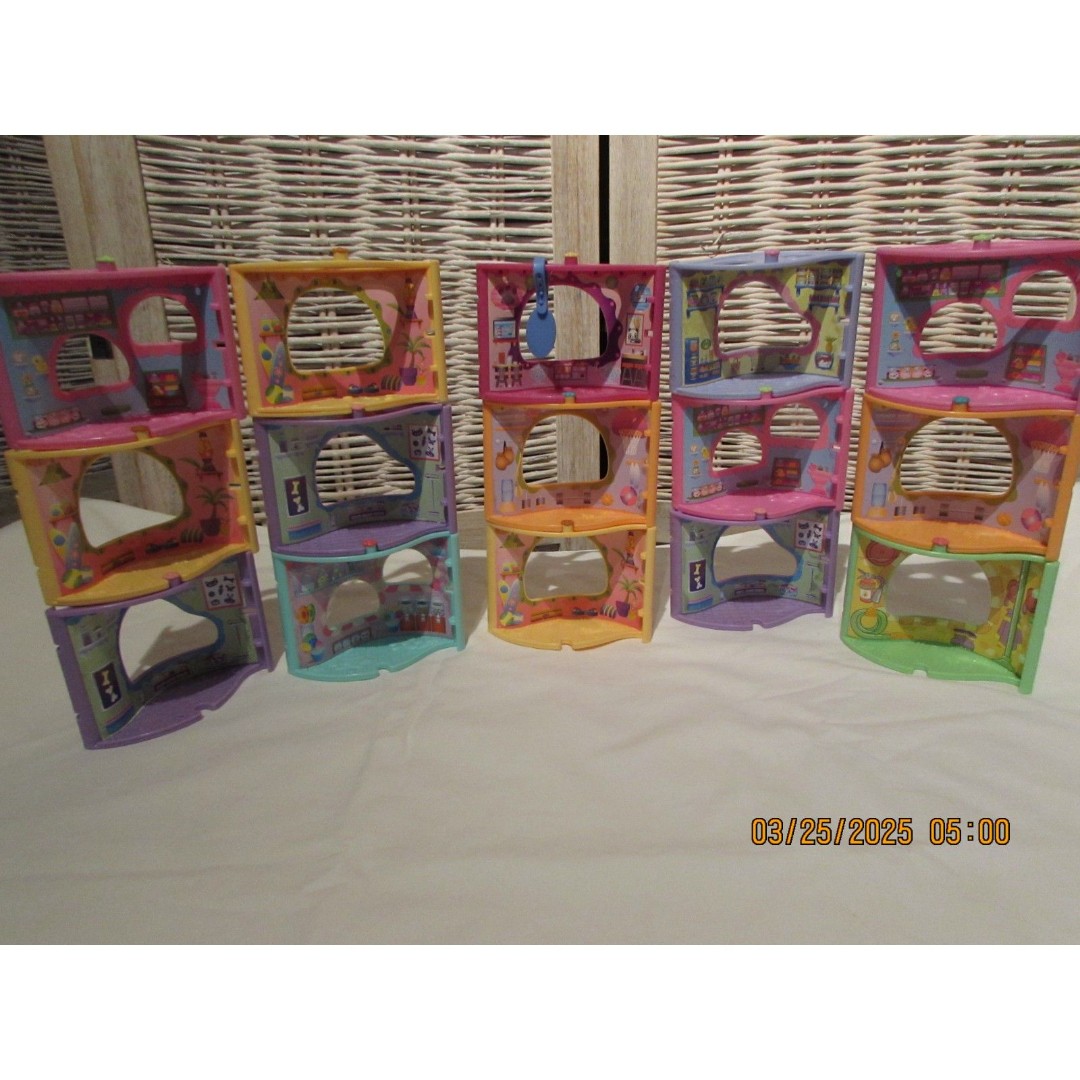 Littlest pet shop 15 nooks houses 2006 Hasbro with carrying case various colors