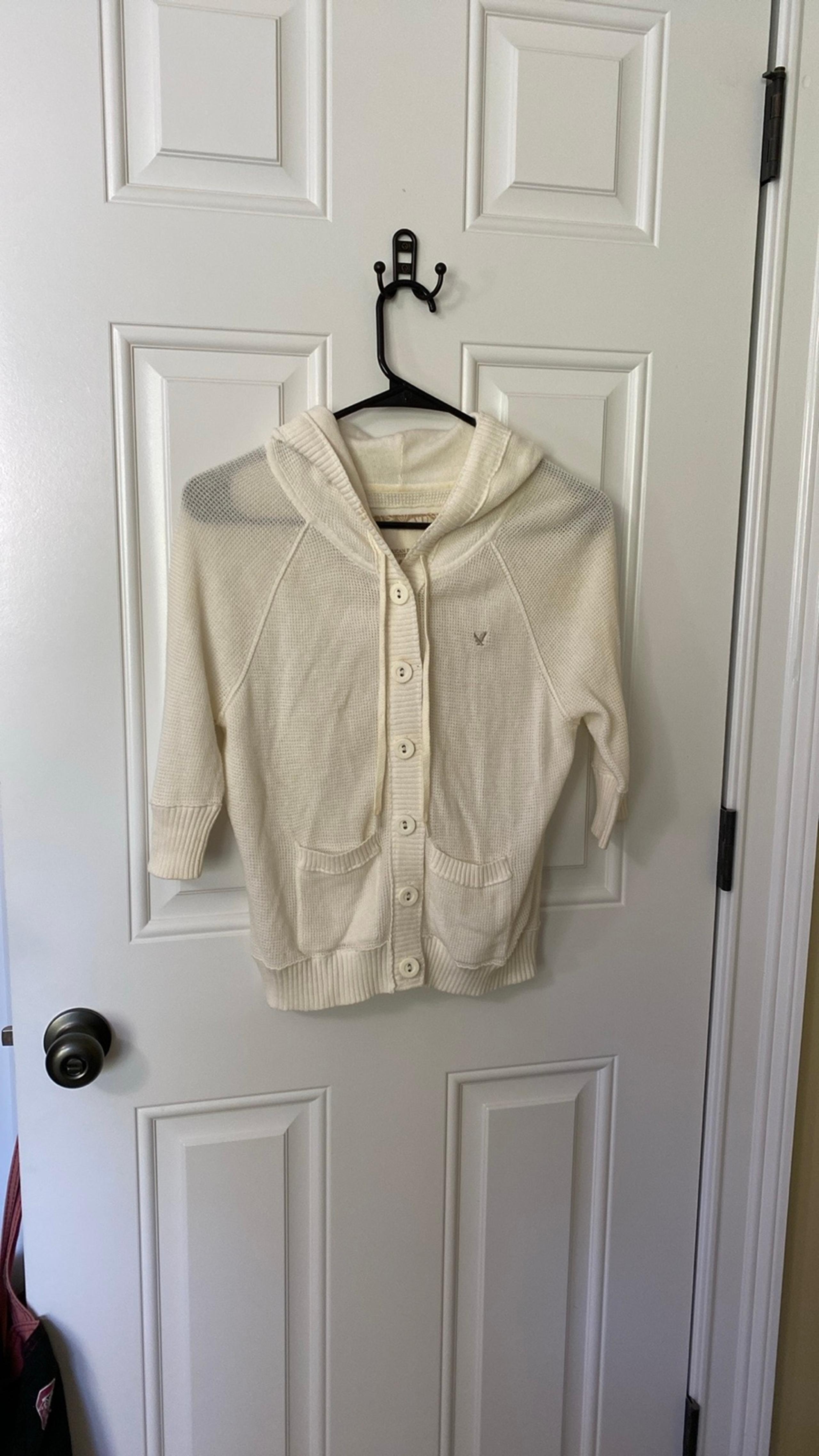 American Eagle outfitters short sleeve sweater