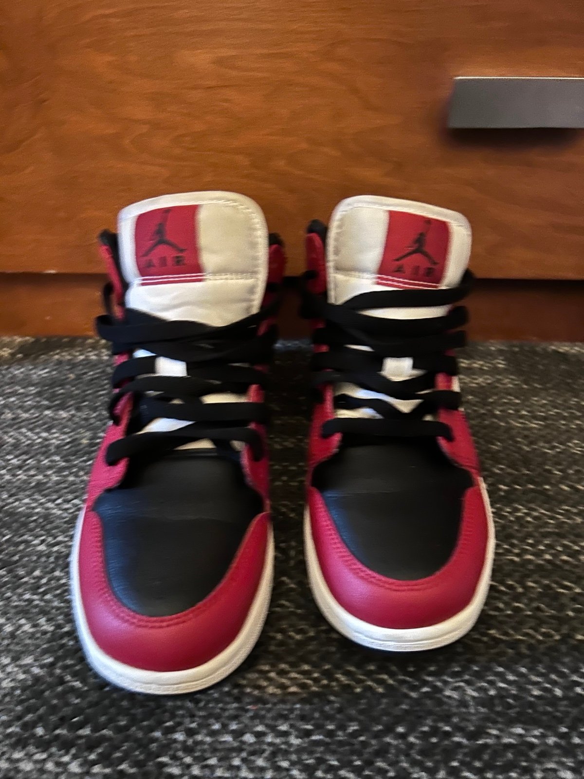 Jordan 1s Red/Black/white