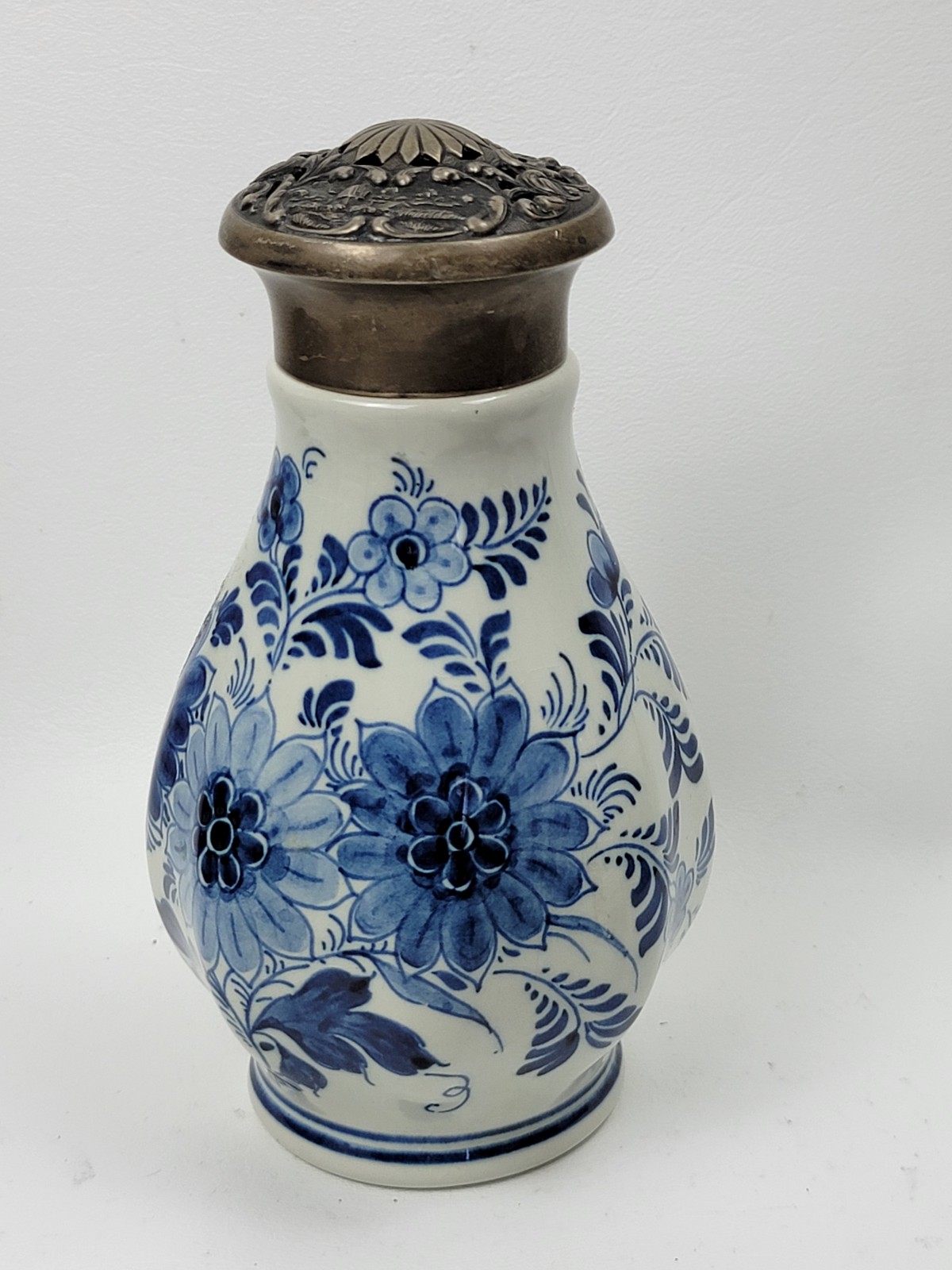 Beautiful Muffineer Delft's Blauw Sterling Rim Made in Holland