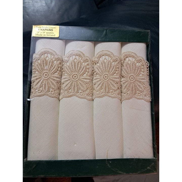 Corabbey Pure Irish Linen 4 Napkins With Intricate Lace Design 18 X 18