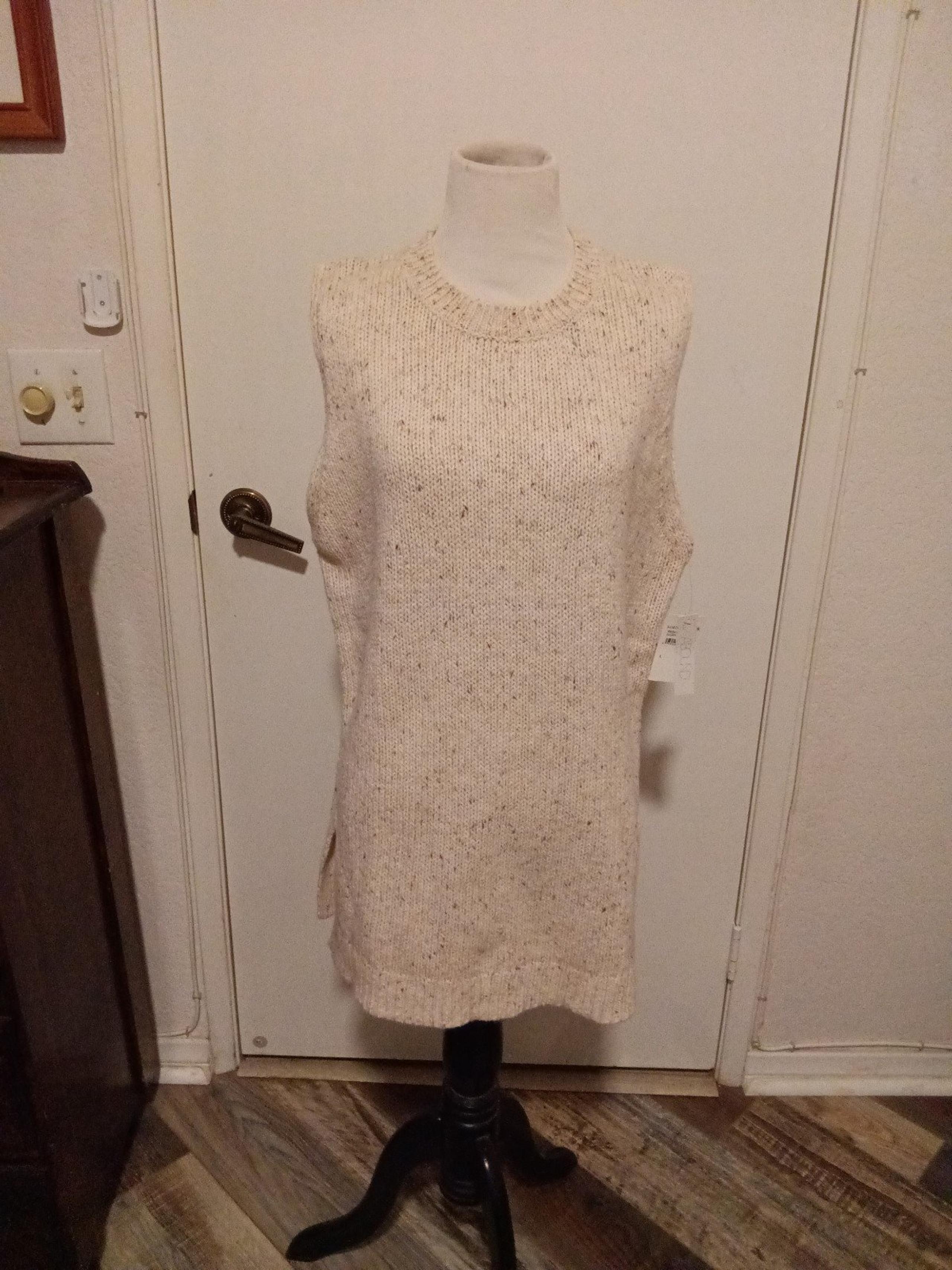 Abound sleeveless sweater size L long beige vest style sweater