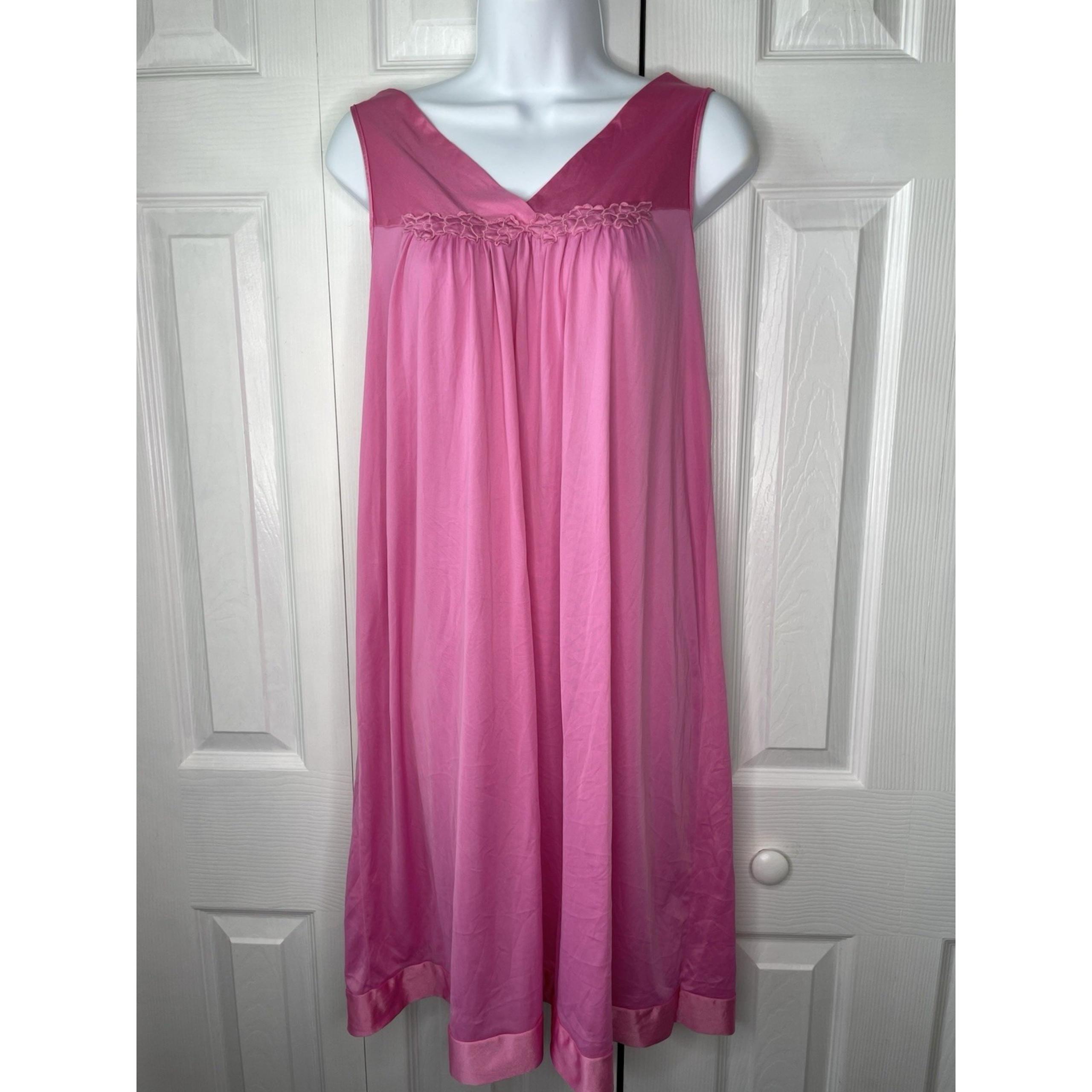 Vanity Fair Womens Sleeveless Knee Length Nightgown Small Pink 100% Nylon