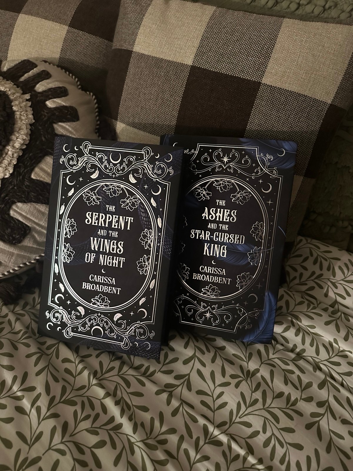 CROWNS OF NYAXIA BY CARISSA BROADBENT *FAIRYLOOT EXCLUSIVE EDITION* SIGNED