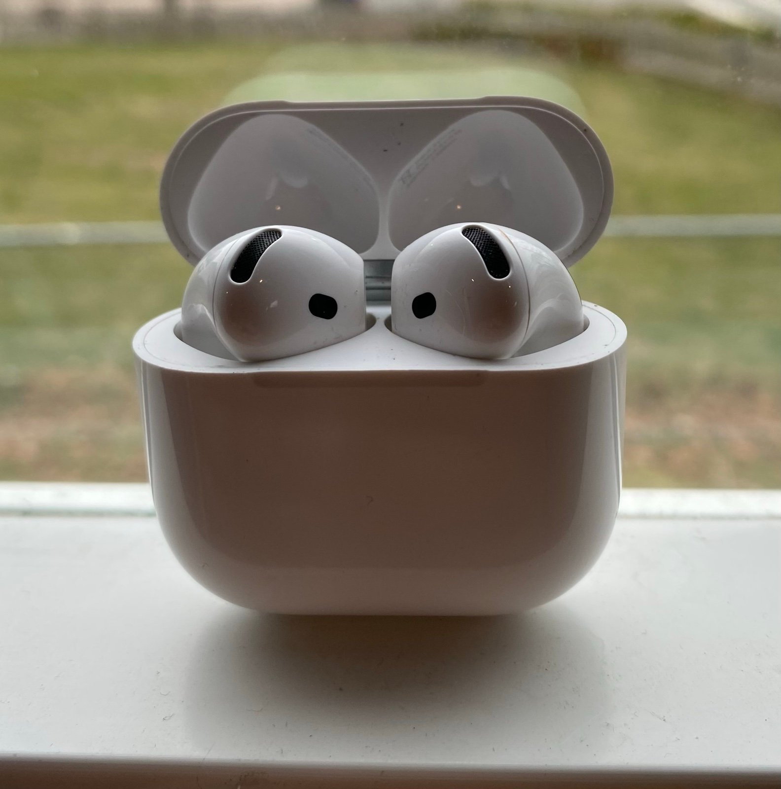 AirPods 4