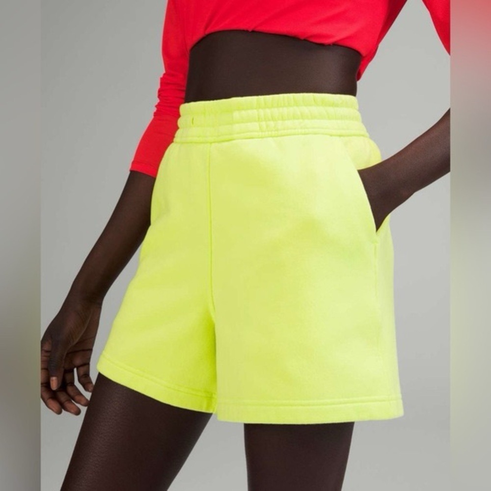 Lululemon Loungeful High-Rise Short 4 Electric Lemon Size 2