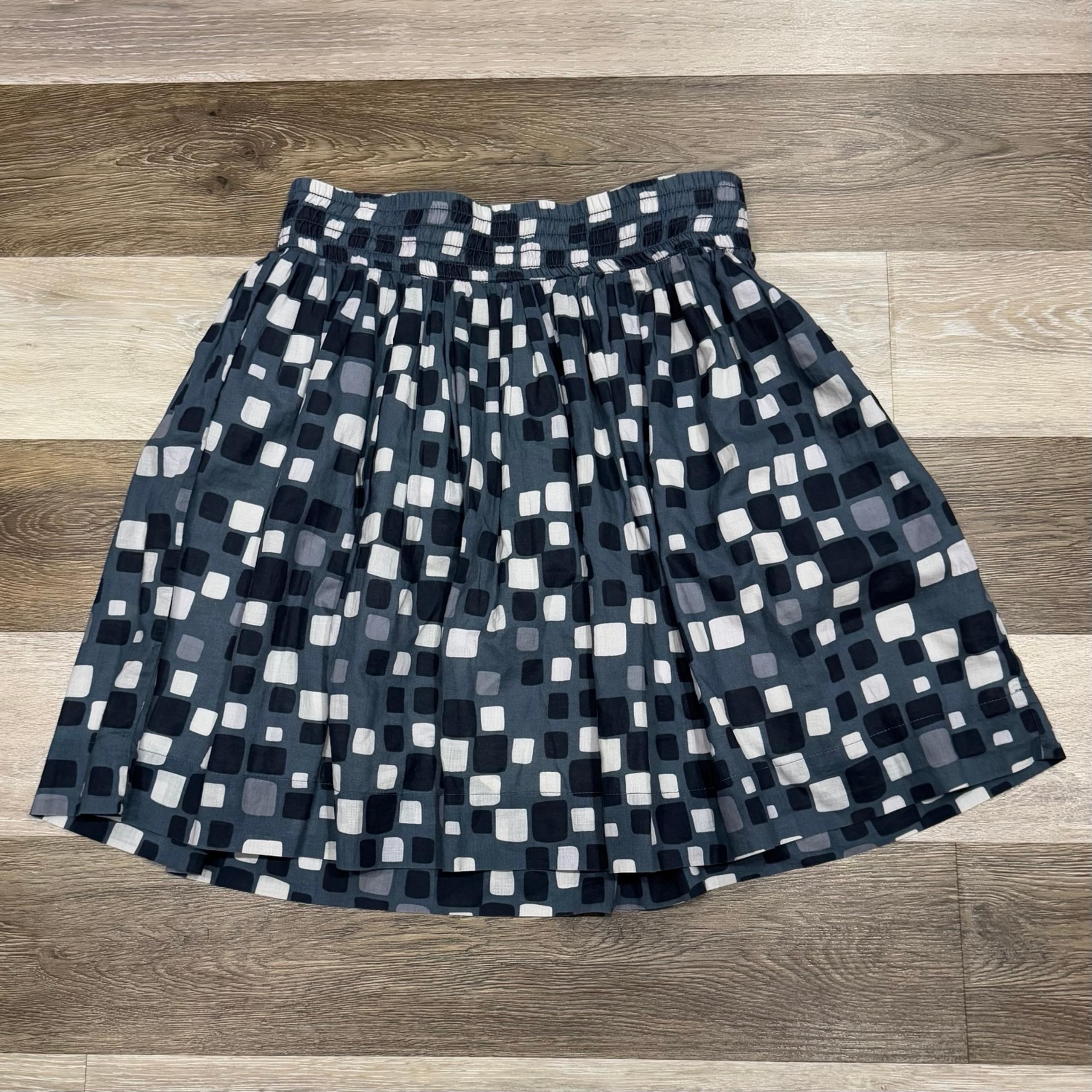 Short Skirt Pleated Geometric Square Dots Women’s Sz 2 Lined VGC - Banana Republic
