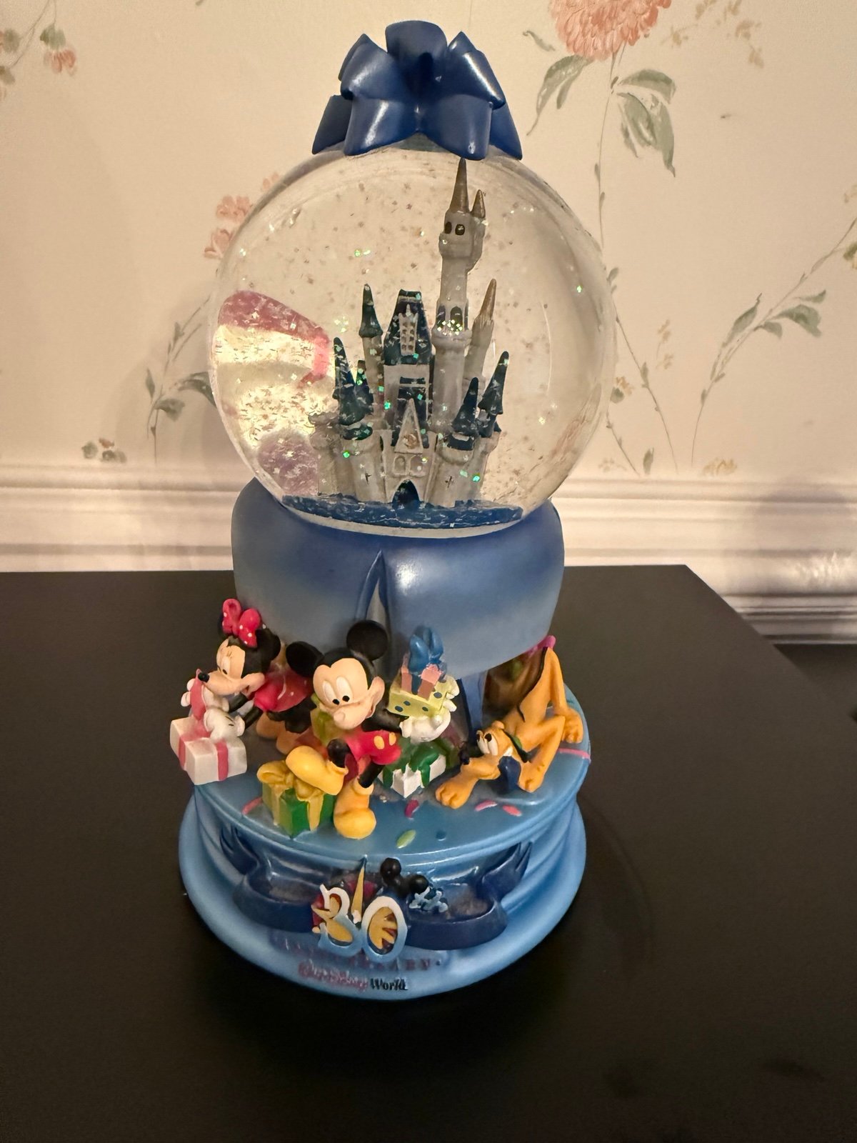 Disney Walt Disney World 30th Anniversary Snowglobe w/Mickey, Minnie and Friends