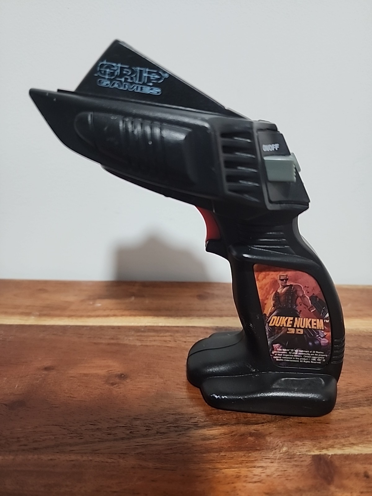 Duke Nukem 3D Grip Games Tiger Electronics Handheld Game Works Very Rare 1997
