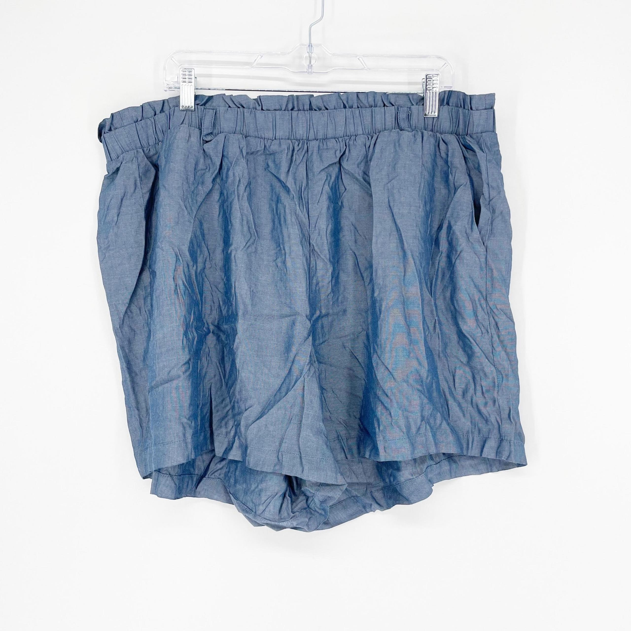 Torrid High-Waisted Blue Chambray Shorts Size 2X