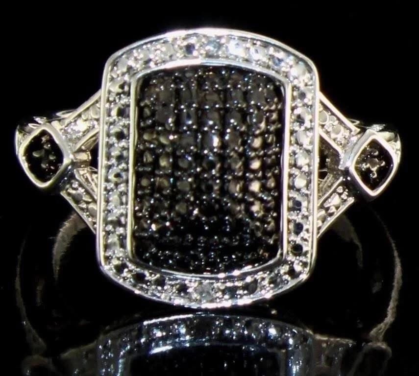 Sterling Silver Black & White Diamond Accent Ring | Size 7.5 | Lab Created Stone