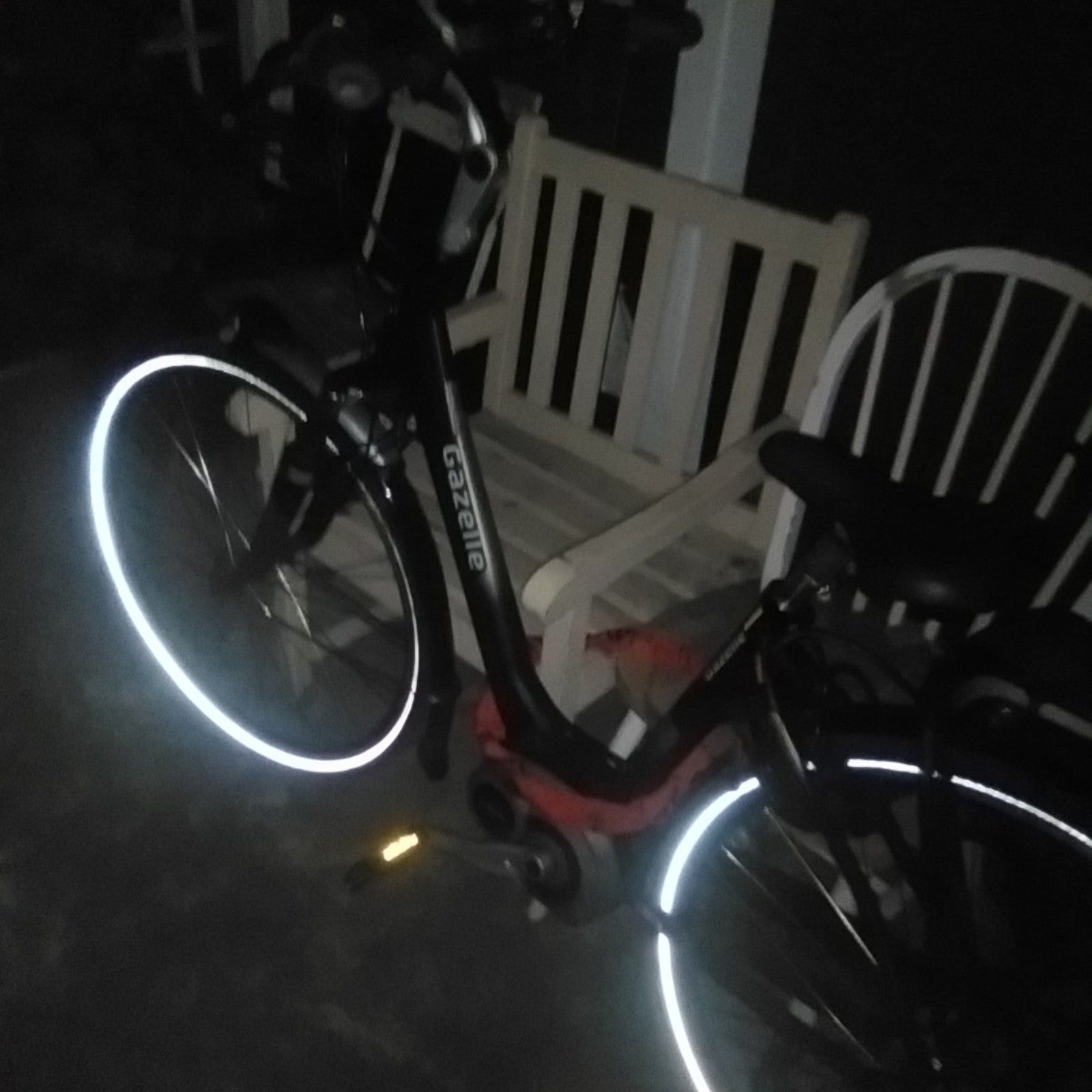 Gazelle arroyo comfort ebike c8 elite with suspension seat post and front shock