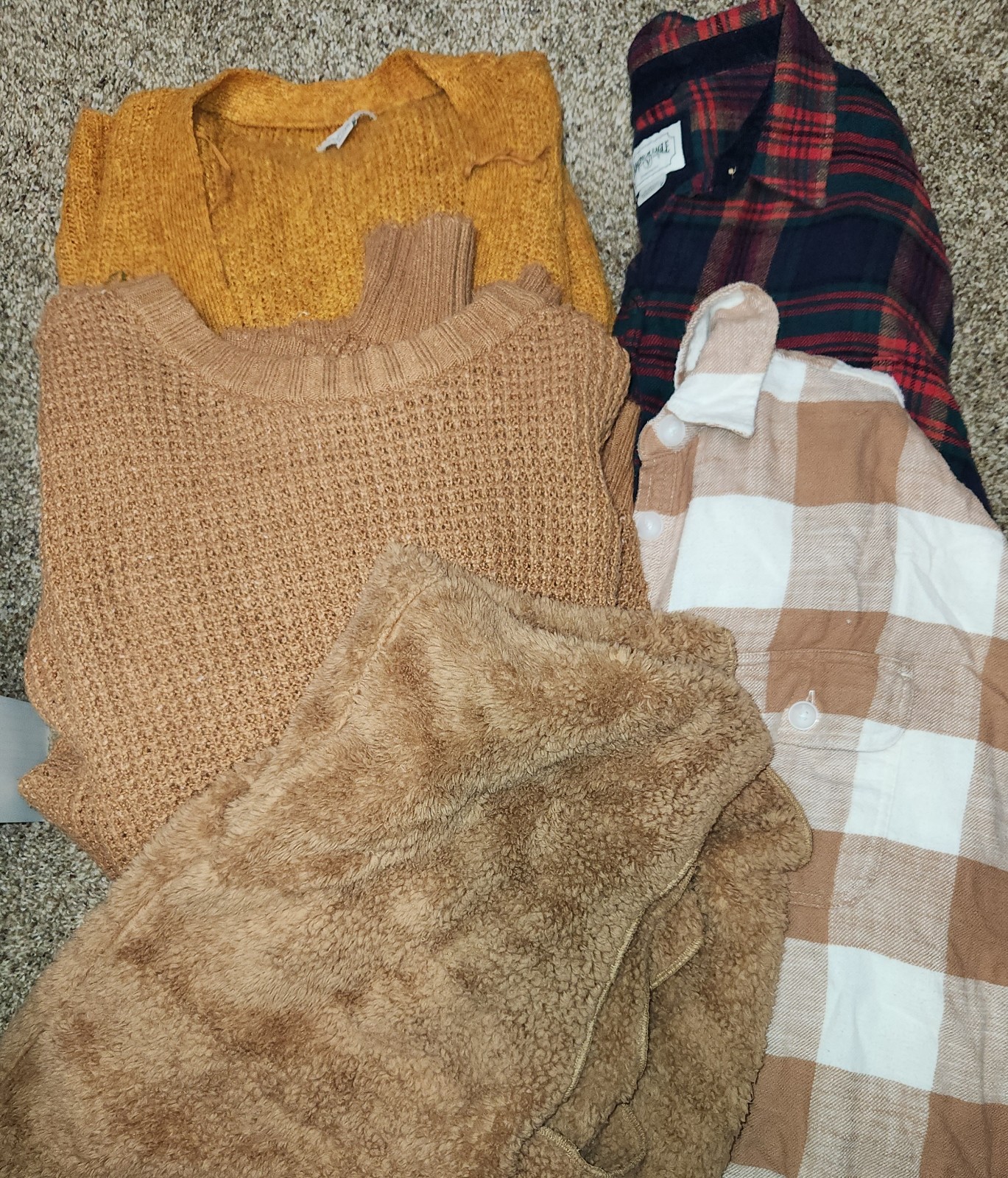 American Eagle Lot - Women's Flannel And Sweaters / Tops / Shirts