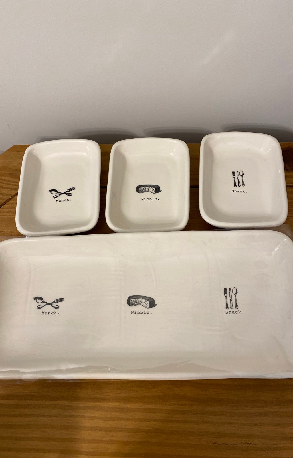 Rae Dunn Icon Serving Set