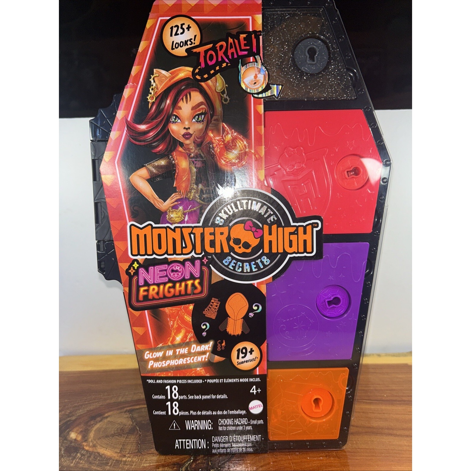 Monster High Skulltimate Secrets Neon Frights Twyla & Toralei Fashion Doll GLOWS