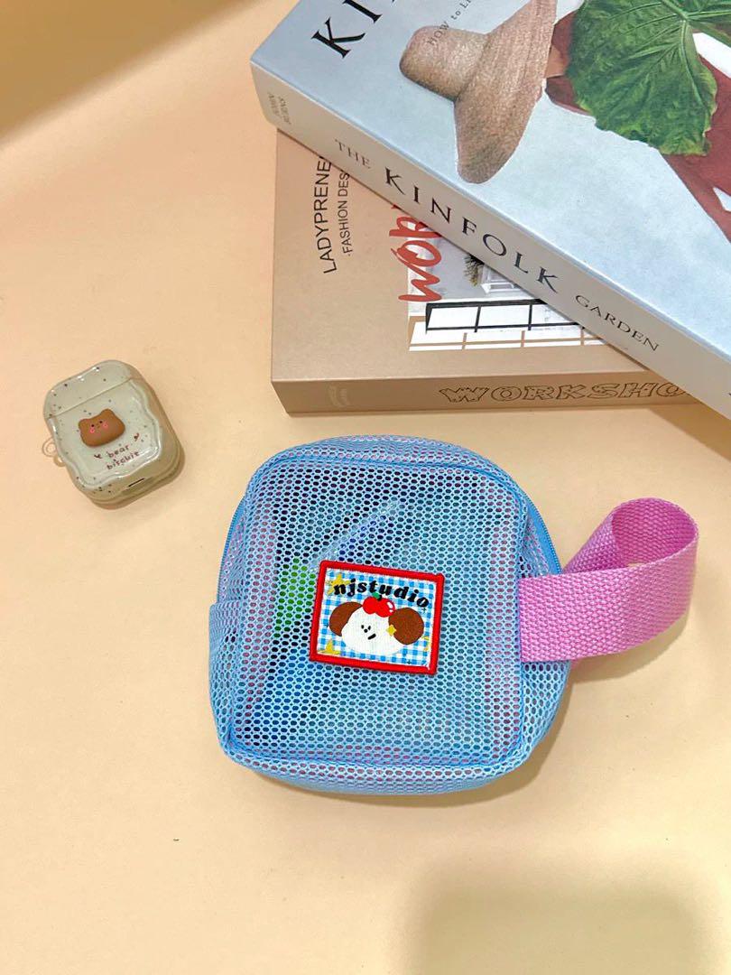 Mesh pouch with character