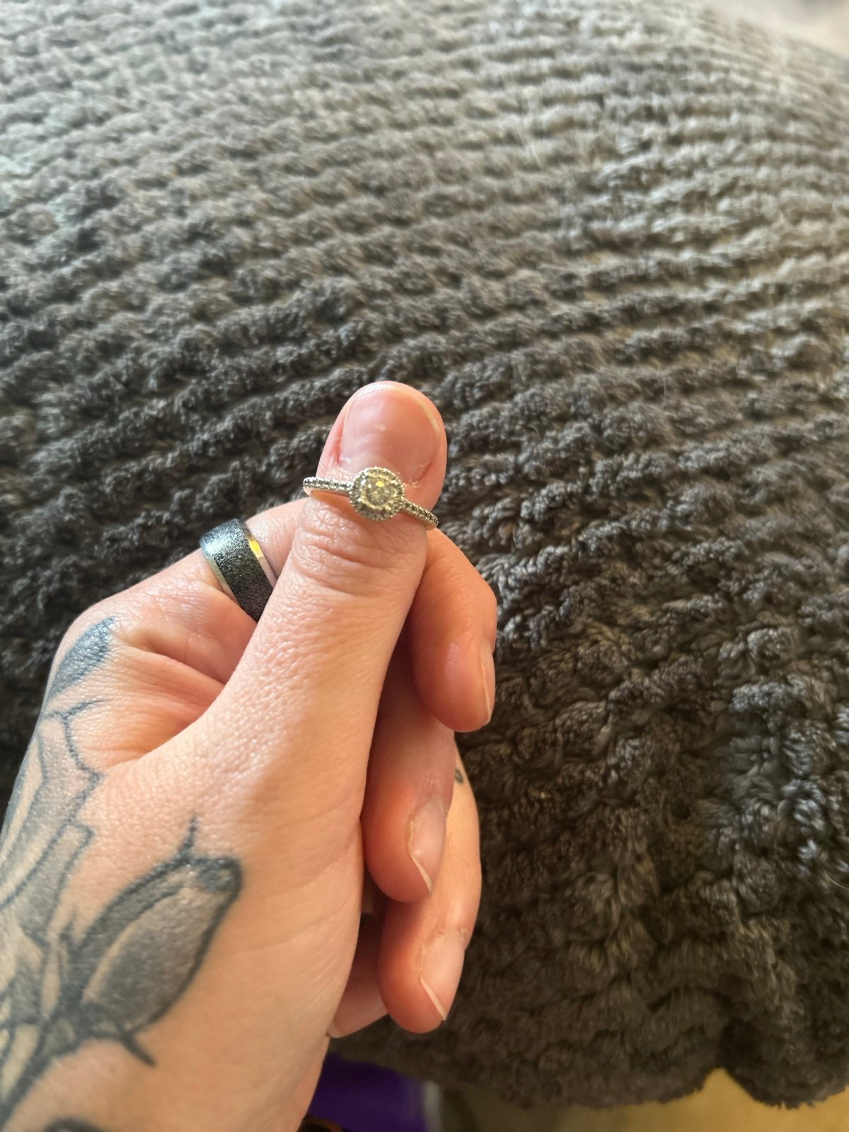 10k white gold engagement ring