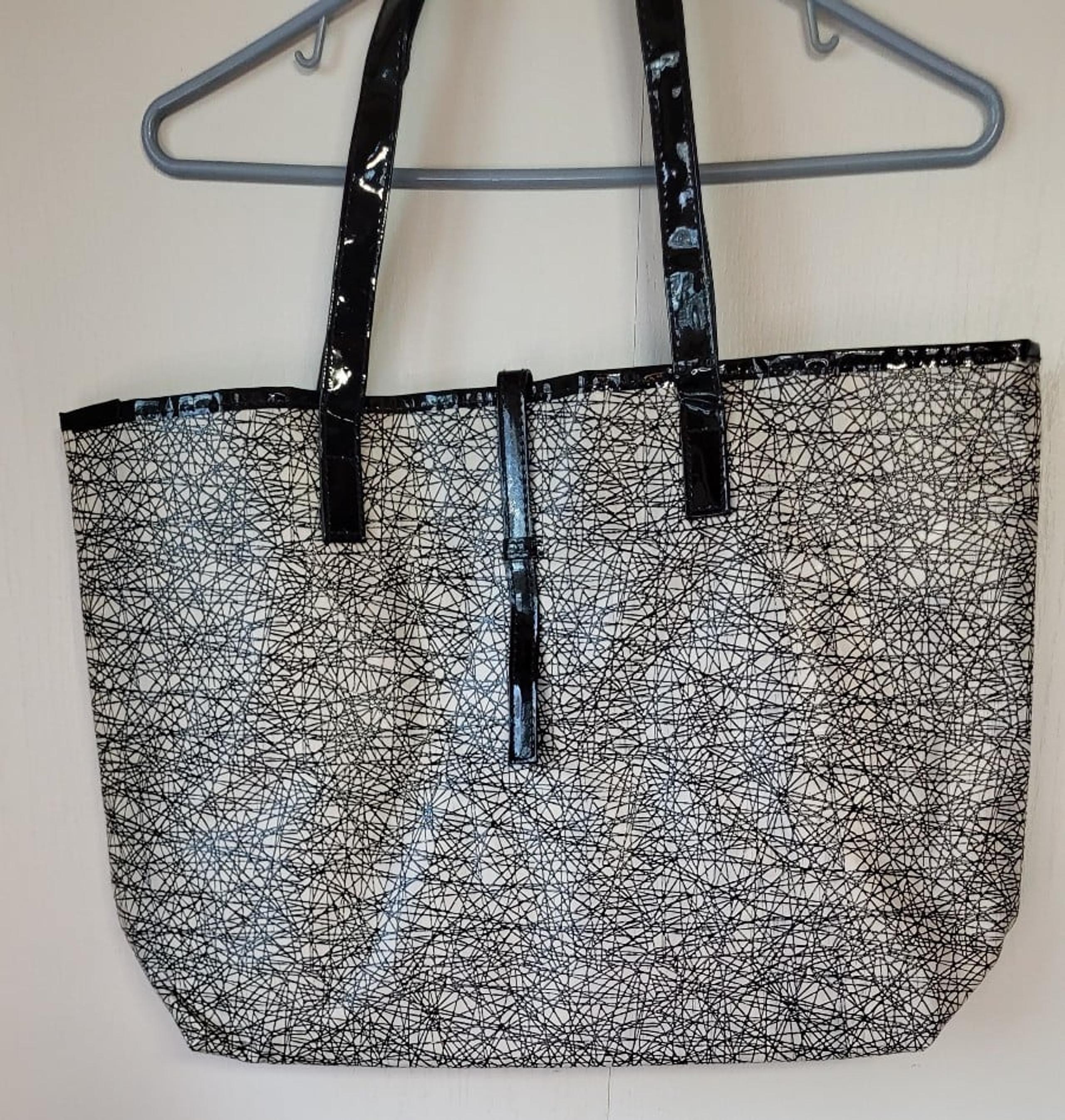 Signature Club A shoulder bag/Tote women's pre-owned black/white tread pattern