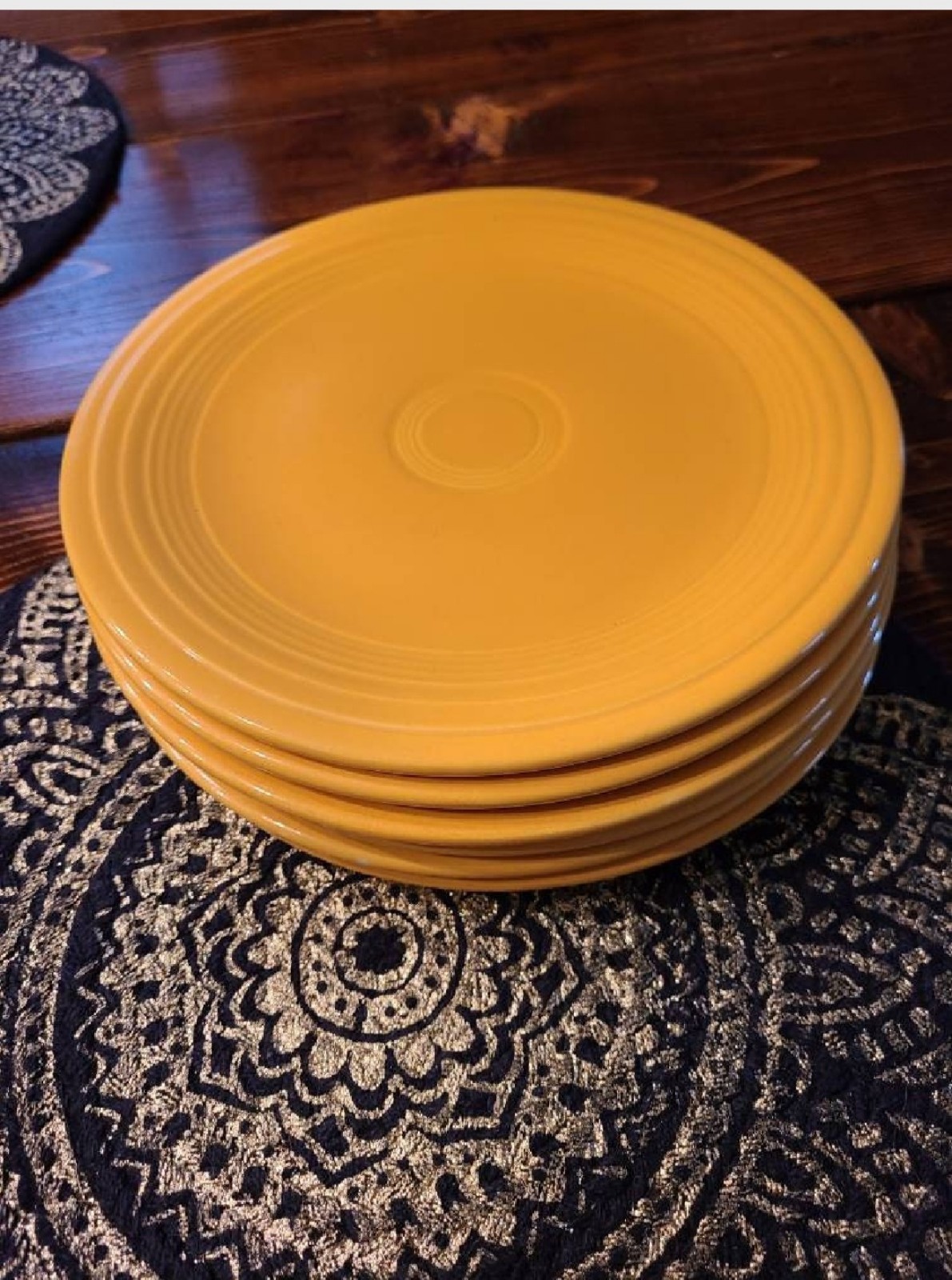 Fiesta Gold Vintage Dinner Plates (6)