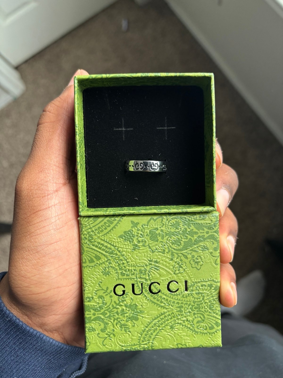 Gucci ring