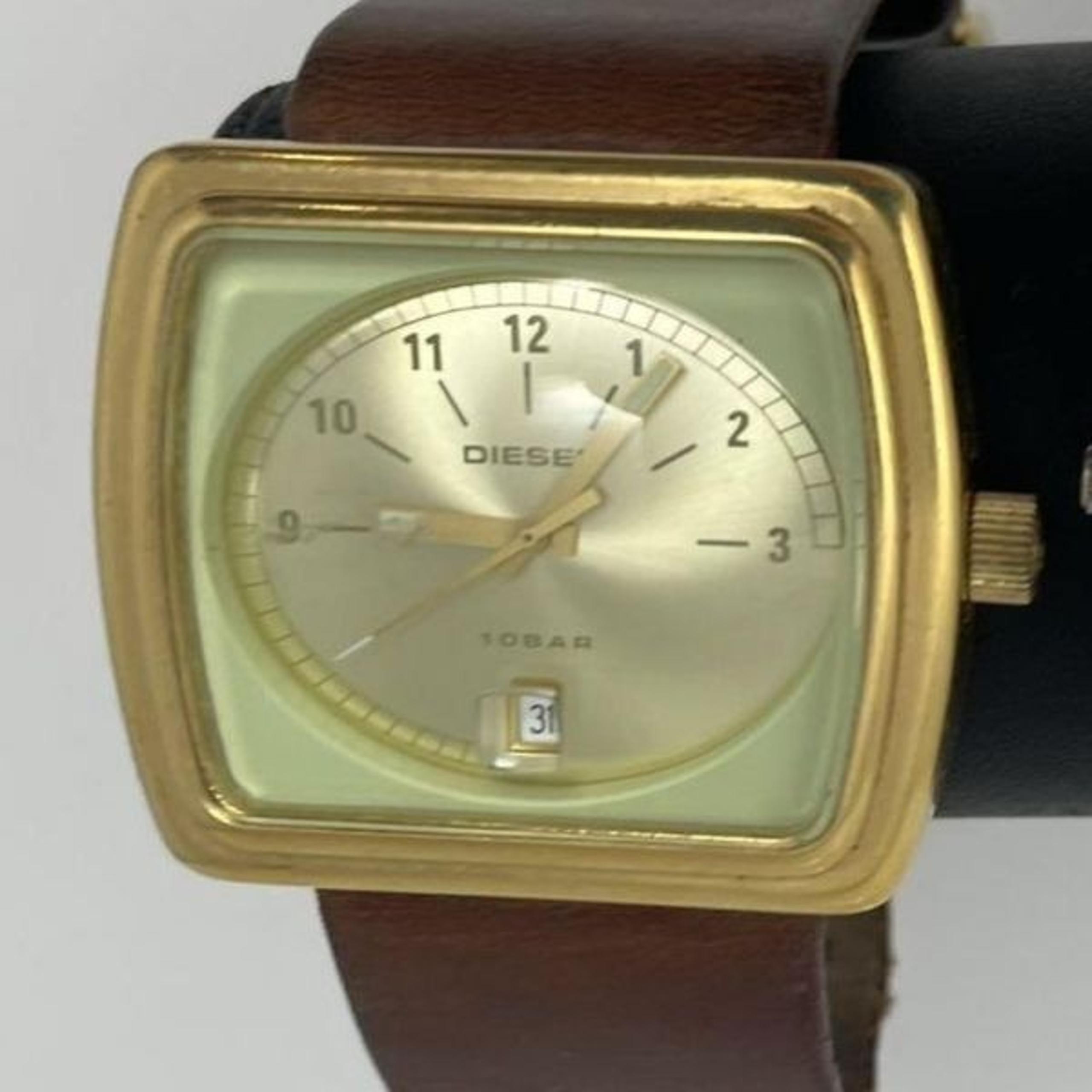 Diesel watch 10 bar DZ3006 working new battery case and crystal good