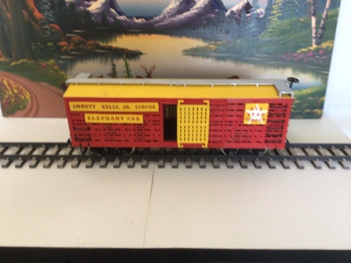 G-SCALE EMMETT KELLY, JR. ALL STAR CIRCUS ELEPHANT CAR