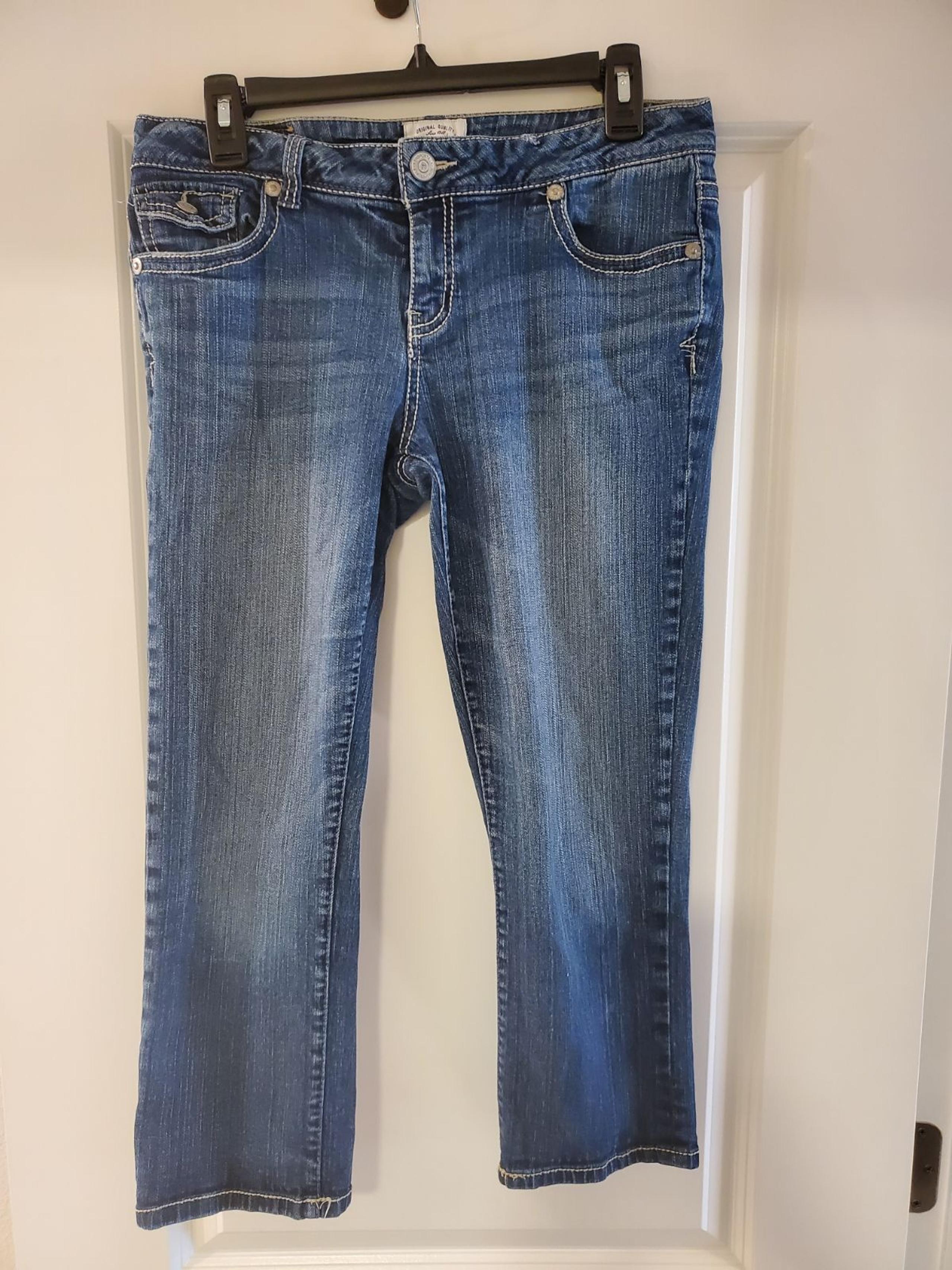 Aeropostale Capris -Jr.