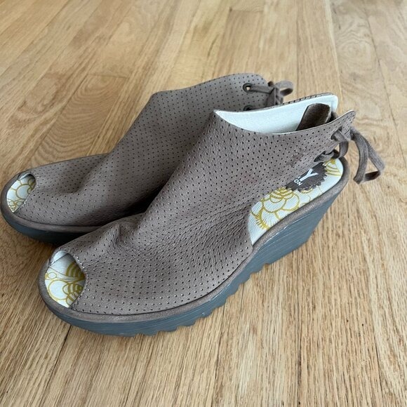 Fly London Ypul Tan Suede Perforated Lace Heel Wedge Sandals Women's Size 40