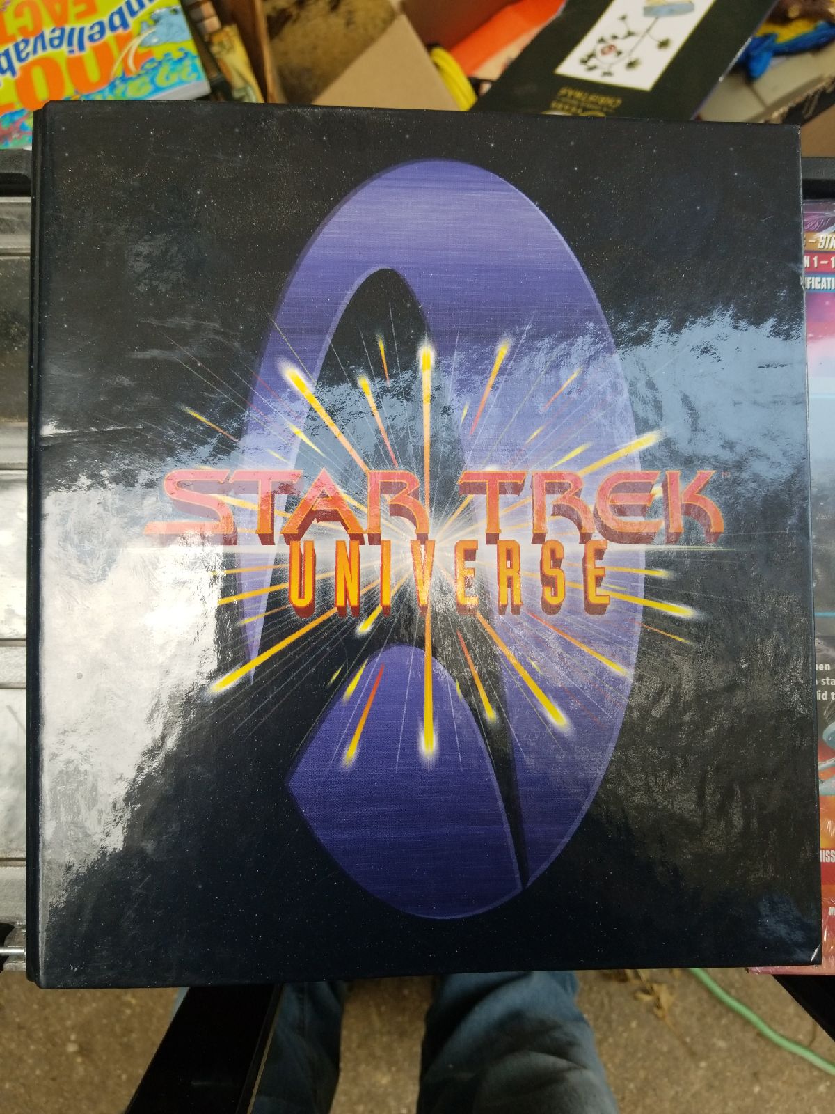 STAR TREK UNIVERSE Binder Book