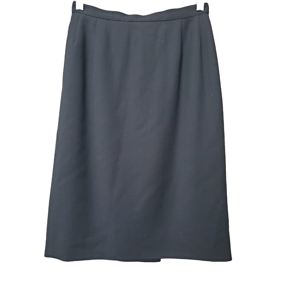 Salvatore Ferragamo Women’s Black A-Line Wool Skirt Size 42 US Small Lined Zip