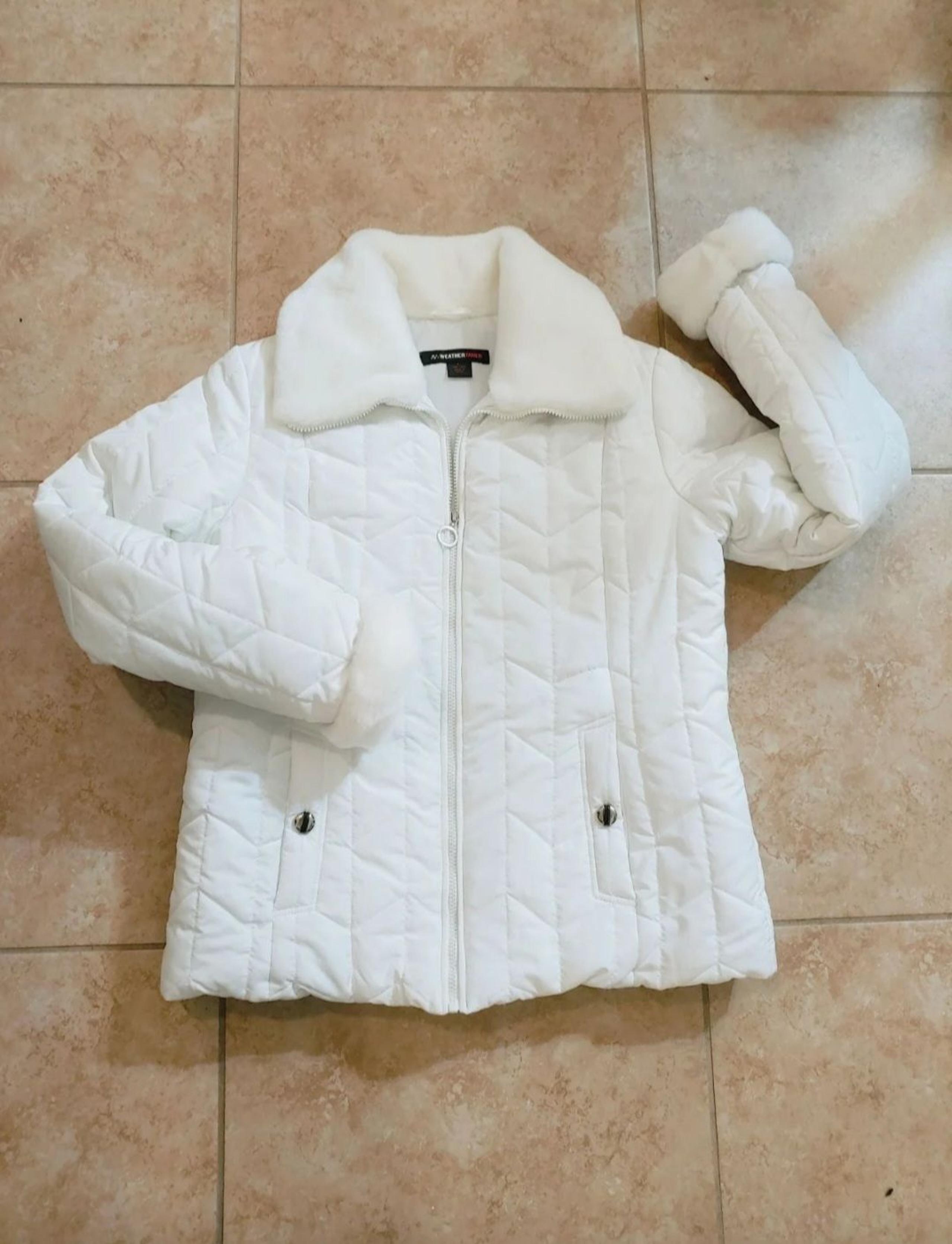 Wheater Tamer white puffer jacket L