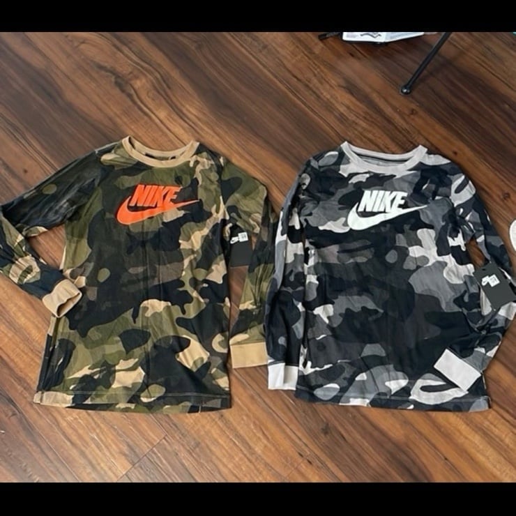2 New Nike Long sleeve T-shirts