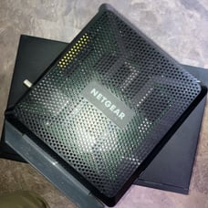 NETGEAR Nighthawk AC1900 Wi-Fi DOCSIS 3.0 Cable Modem Router (C7000-100NAS)