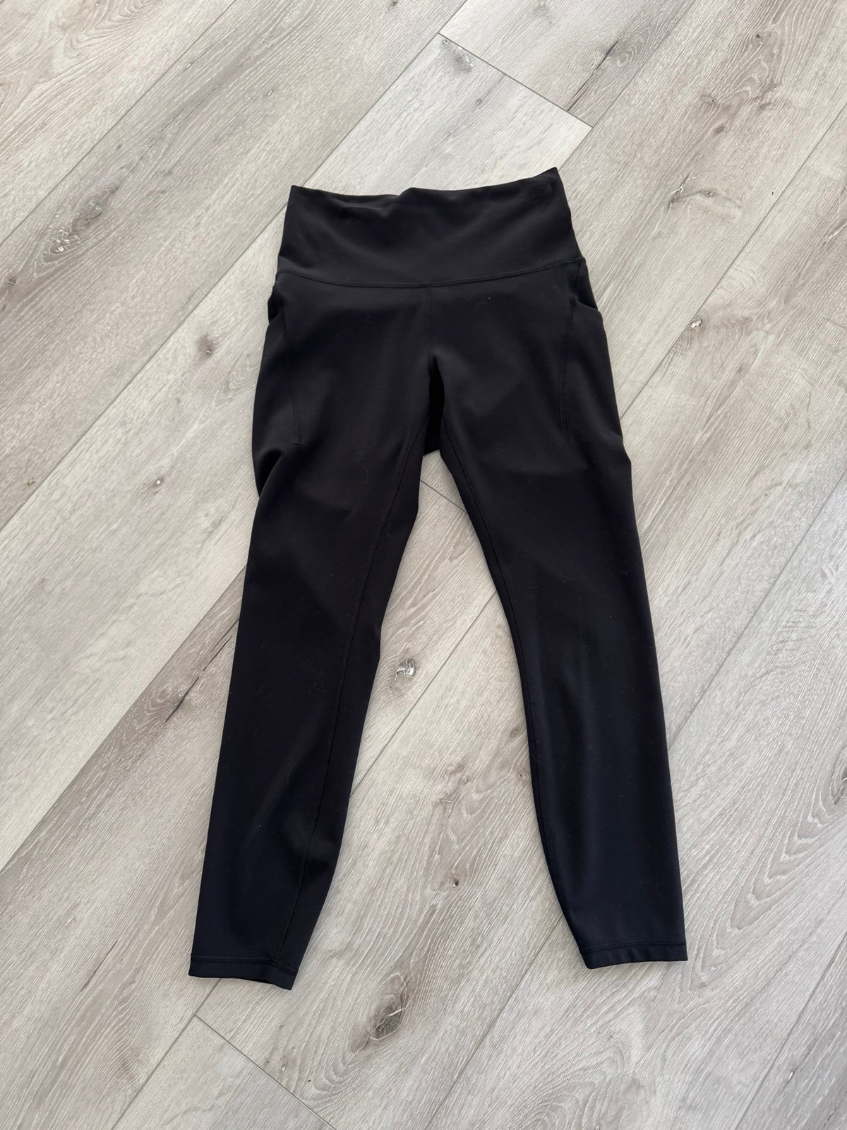 lululemon high rise leggings with pocket