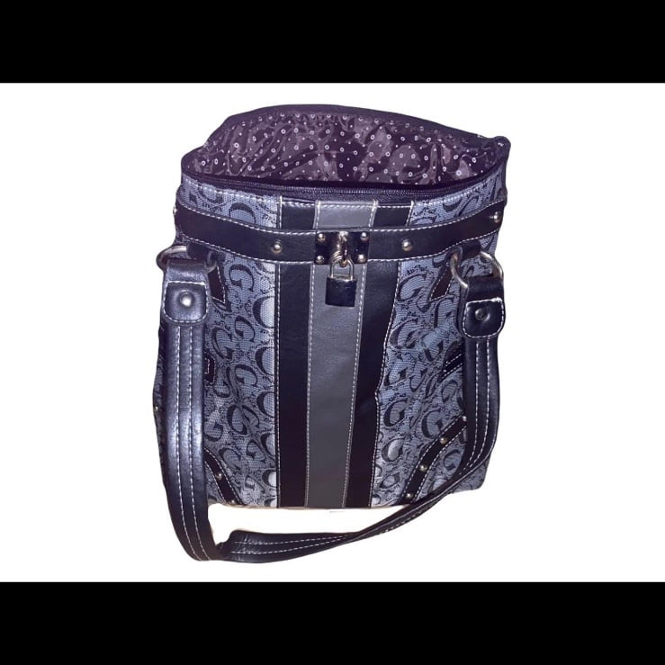 New Guess Tote bag Logo Zip Bucket Style Gray And Black women's shoulder handbag