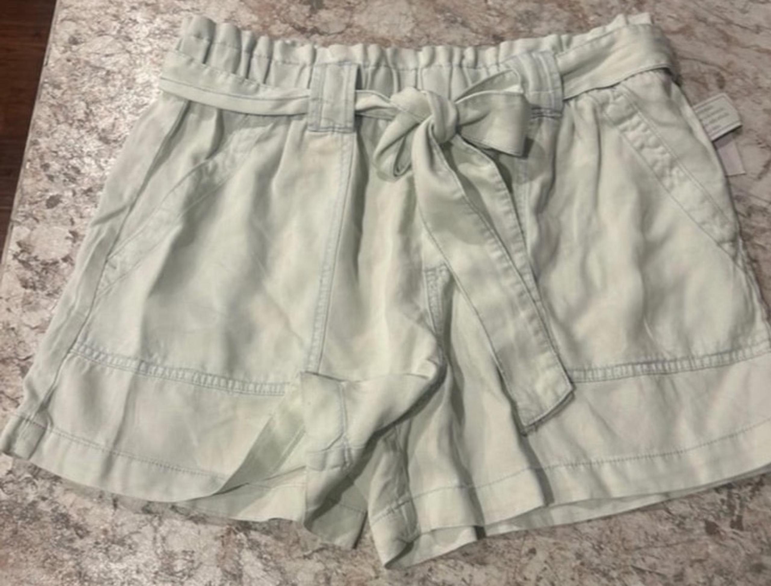 Time and Tru High Rise Pull-On Shorts Medium NWT