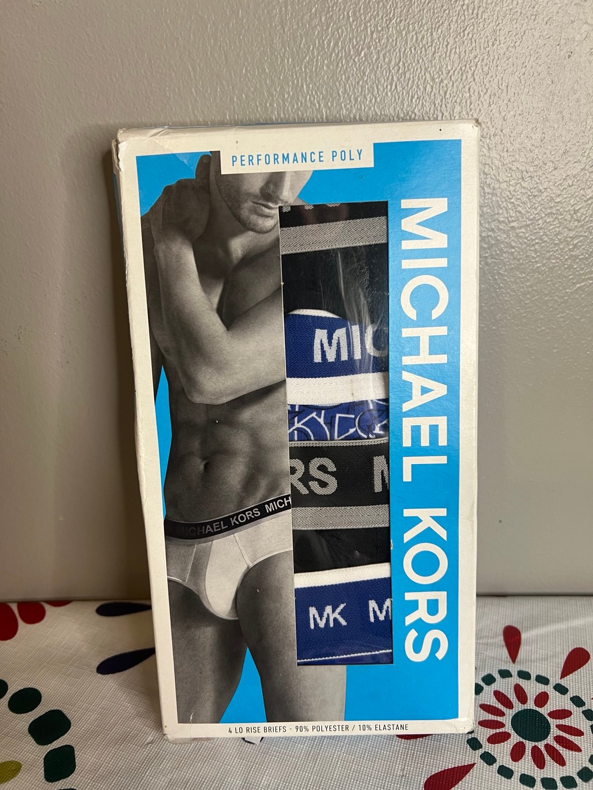 NWT Michael Kors Men's Low Rise Briefs Performance Poly Small 4-Pack Black/Navy
