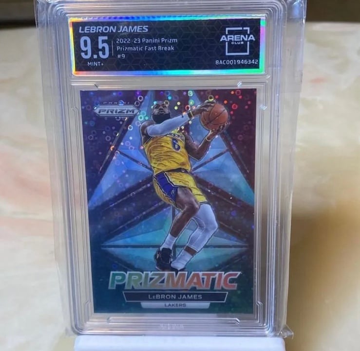 2022-23 LeBron James Prizmatic MINT+ 9.5