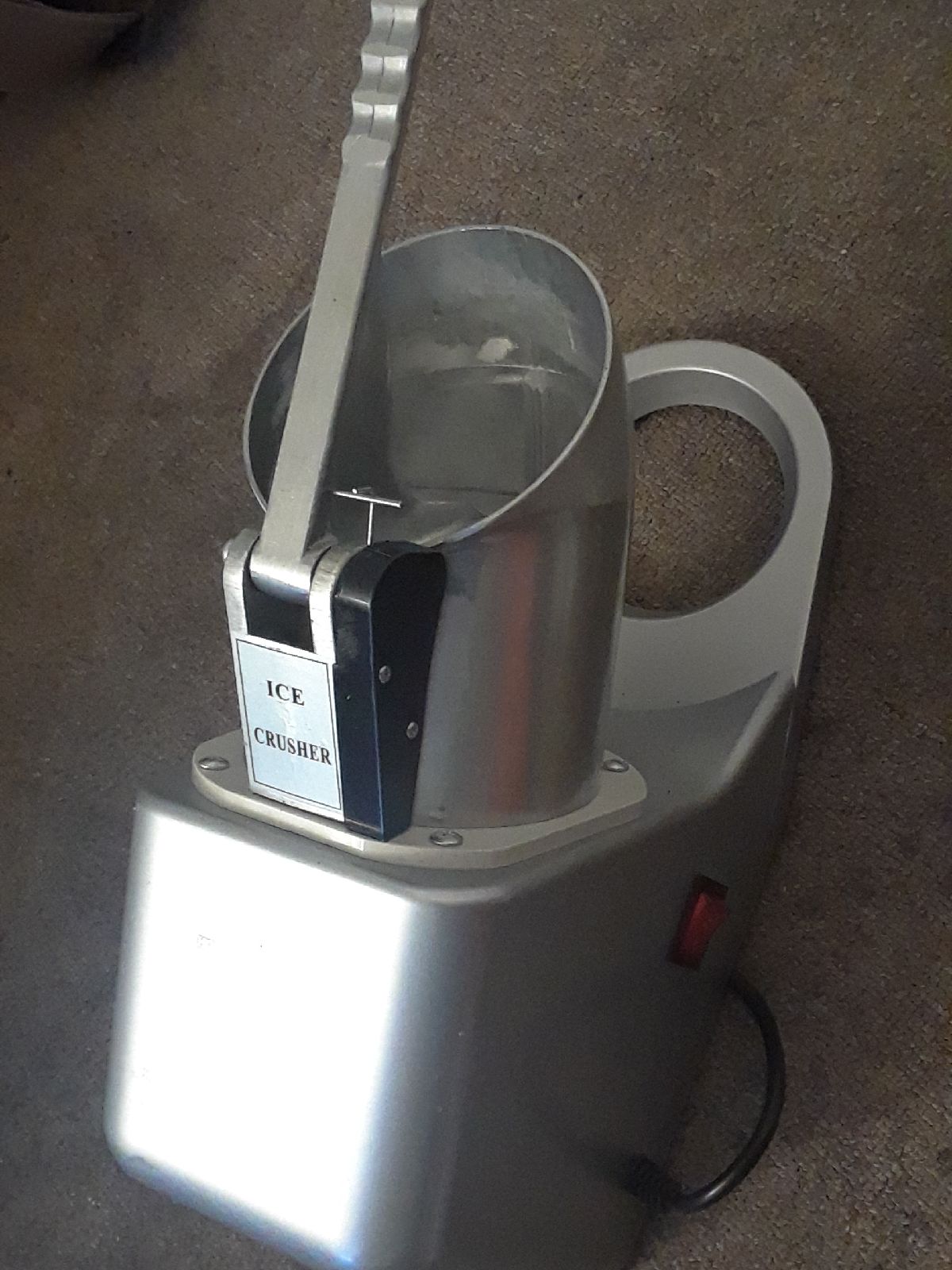 ICE CRUSHER